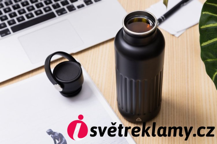 Streaky Go izolovaná láhev