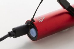 Chargelight Tone dobíjecí svítilna z recyklovaného hliníku