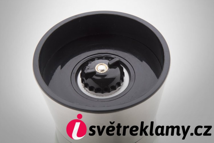 Semman mlýnek na sůl a pepř