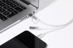 Rafob nabíjecí kabel s přívěškem na klíče