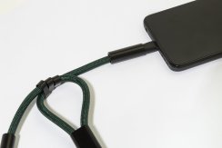 CuffCharge 60W RPET kabel s náramkem na mobil